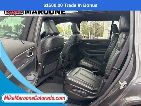 Used 2024 Jeep Grand Cherokee L Limited w/ Luxury Tech Group II AWD/4WD image 16