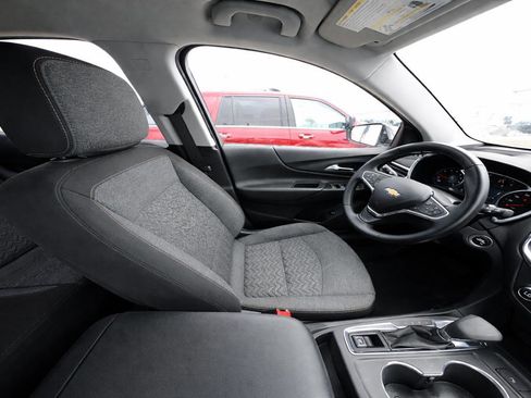 Used 2024 Chevrolet Equinox LT AWD/4WD image 18