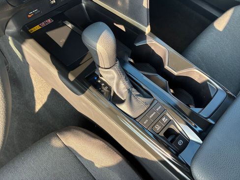 Used 2025 Toyota Camry LE image 39