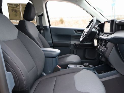 Used 2024 Ford Maverick XL image 9