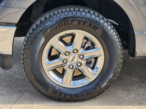 Used 2025 Ford F150 XLT w/ Equipment Group 301A Standard image 16