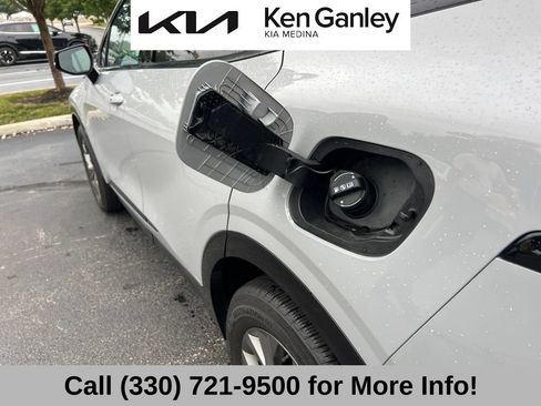 Certified 2023 Kia Sportage SX AWD/4WD image 45