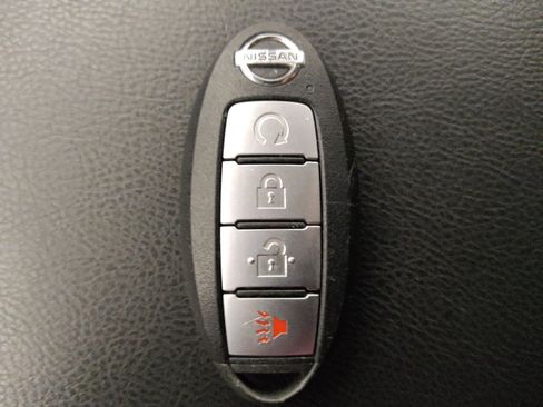 Used 2019 Nissan Pathfinder SV FWD image 32