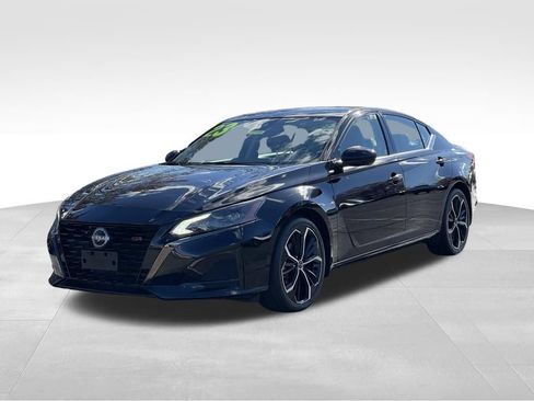 Certified 2023 Nissan Altima 2.5 SR FWD image 2