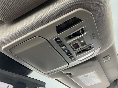 Used 2023 Toyota Highlander XLE FWD image 24