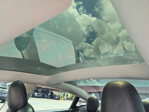 Used 2021 Tesla Model 3 Standard Range Plus RWD image 7