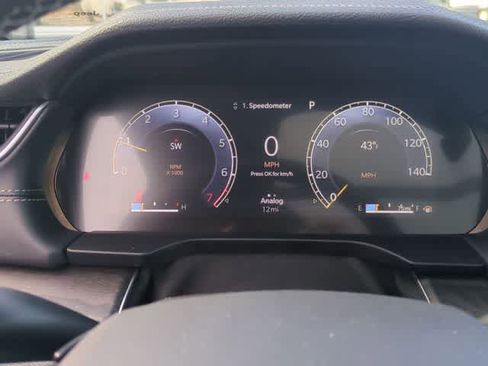 New 2025 Jeep Grand Cherokee Limited image 36