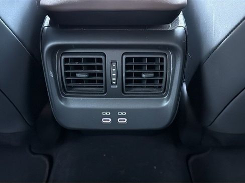 Used 2023 Toyota Crown Limited image 15