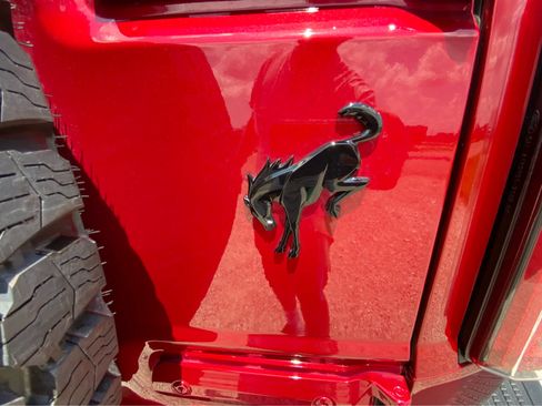 Used 2025 Ford Bronco Badlands AWD/4WD image 21