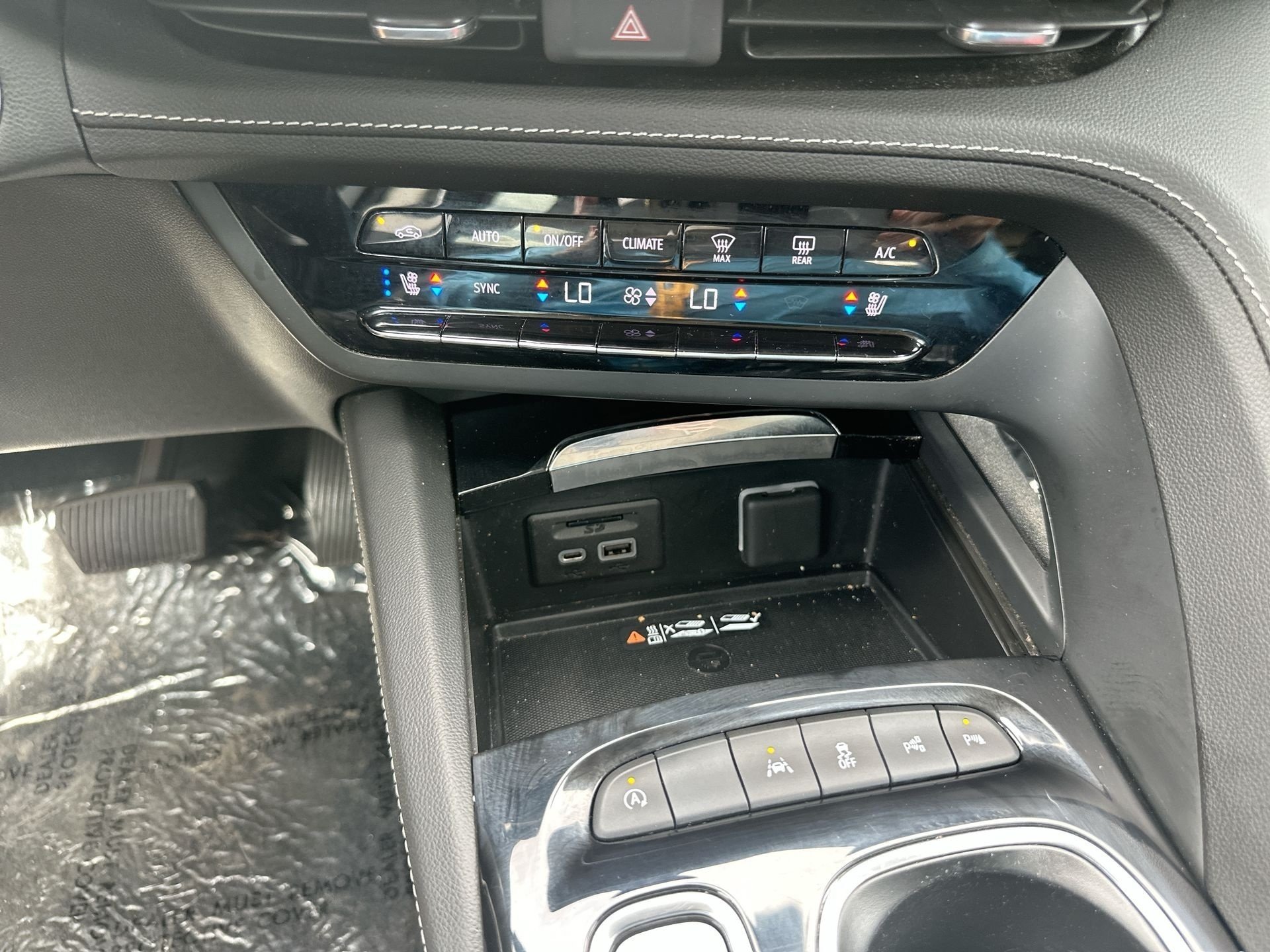 Certified 2023 Buick Envision Avenir FWD image 35