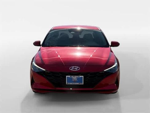 Certified 2022 Hyundai Elantra SEL w/ Convenience Package image 8
