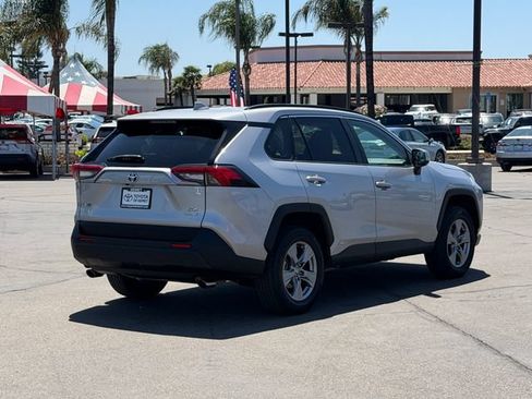 Used 2022 Toyota RAV4 XLE w/ Convenience Package AWD/4WD image 5