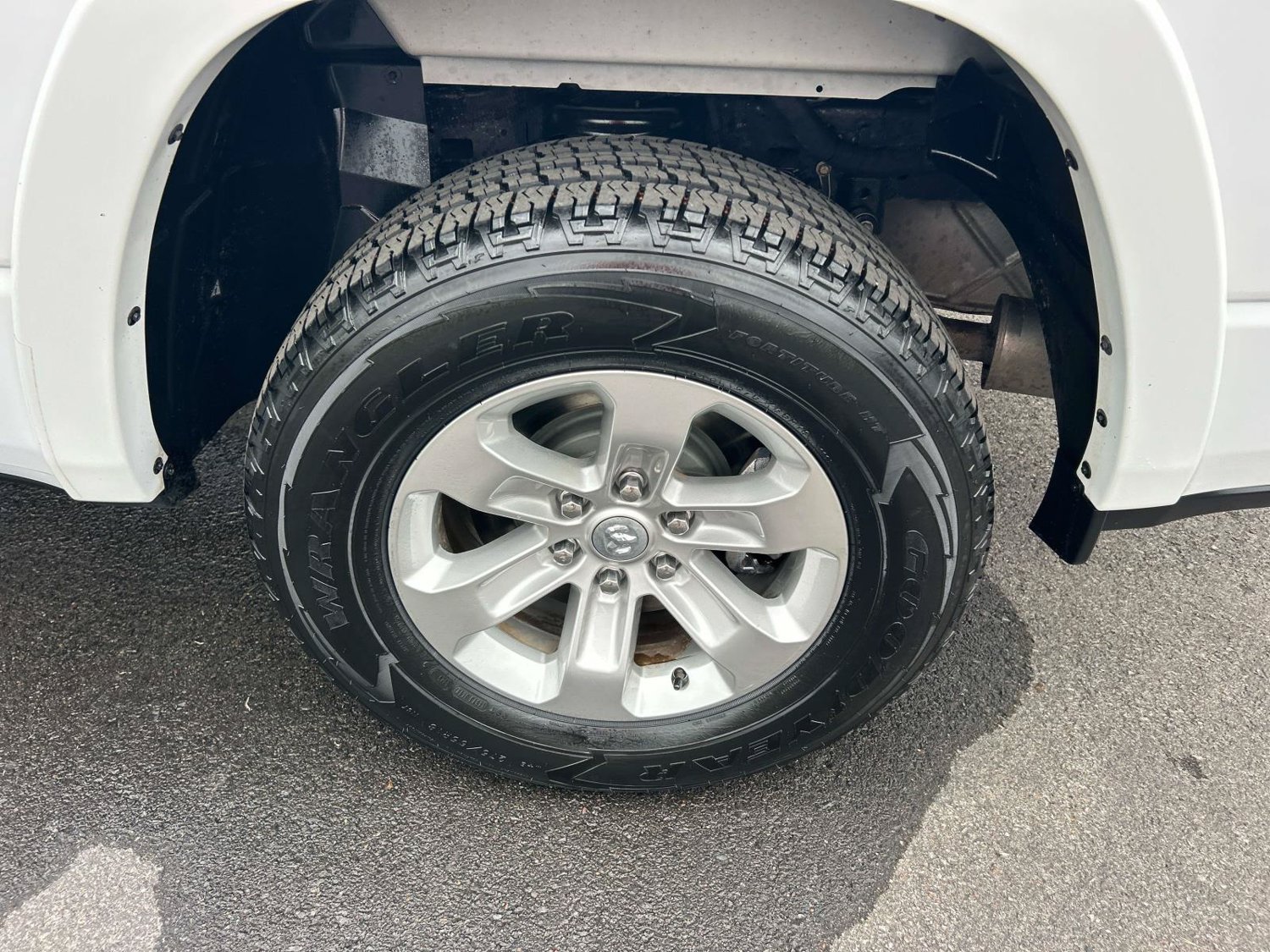 Used 2022 RAM 1500 Laramie AWD/4WD image 15