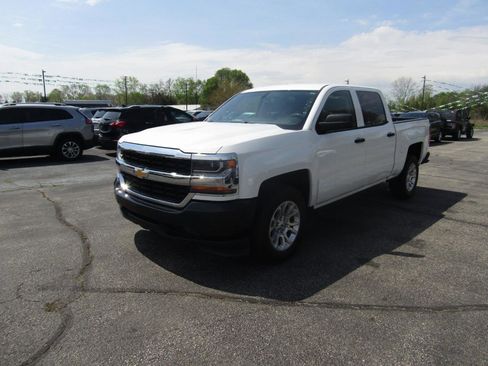 Used 2018 Chevrolet Silverado 1500 W/T w/ WT Convenience Package RWD image 3