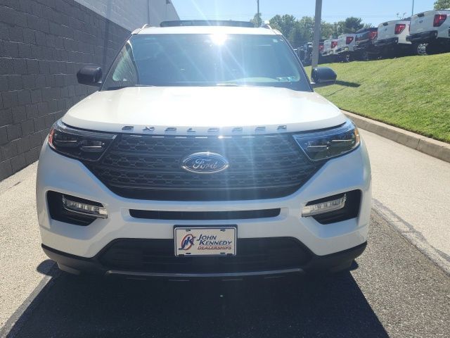 Certified 2024 Ford Explorer XLT w/ Equipment Group 202A AWD/4WD image 2