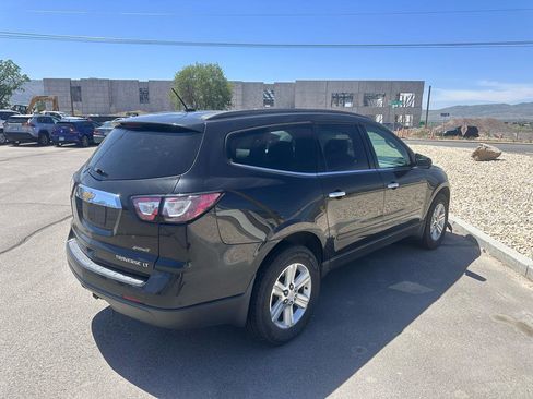 Used 2013 Chevrolet Traverse LT FWD image 6
