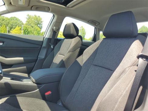 New 2025 Honda Accord SE image 12