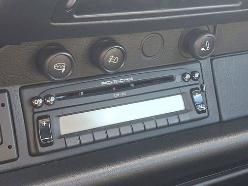 Used 1998 Porsche 911 Carrera image 16