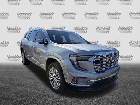 Used 2024 GMC Acadia Denali image 2