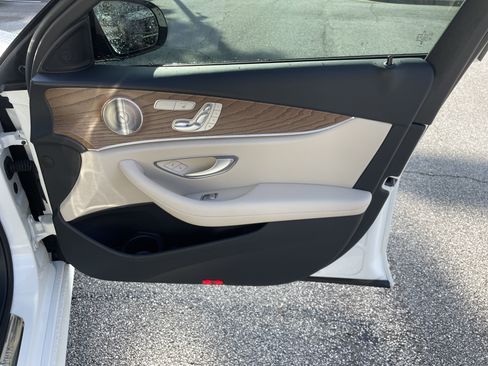 Used 2023 Mercedes-Benz E 350 Sedan image 46