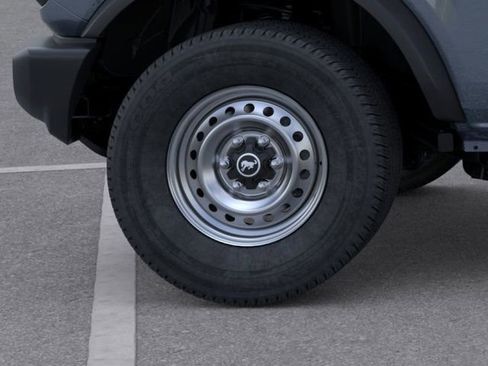 New 2025 Ford Bronco Base image 21