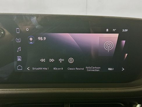 Used 2025 Buick Envista Preferred image 19