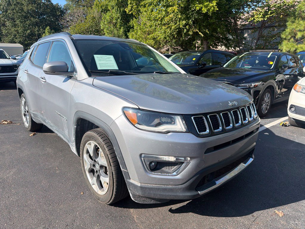 Used 2018 Jeep Compass Limited w/ Navigation Group FWD image 2
