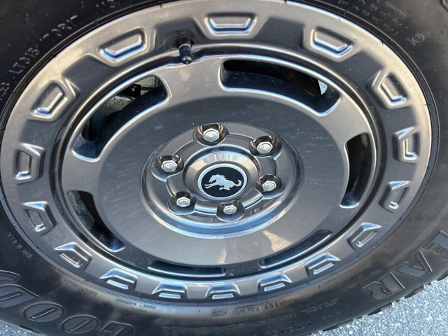 Used 2025 Ford Bronco 2-Door w/ Sasquatch Package AWD/4WD image 9