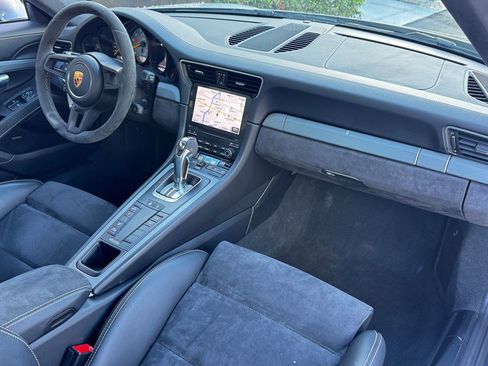 Used 2018 Porsche 911 GT3 image 35