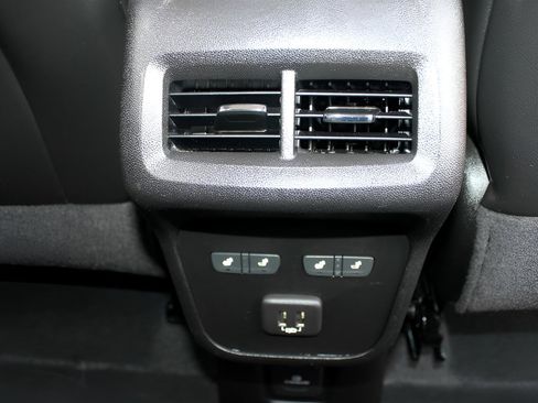 Used 2022 Chevrolet Equinox Premier image 36