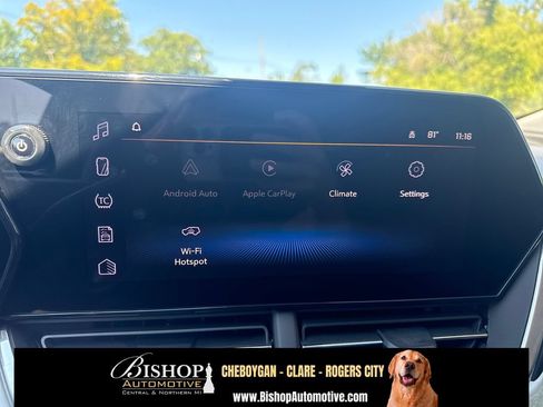 Used 2025 Chevrolet Trax LT FWD image 6