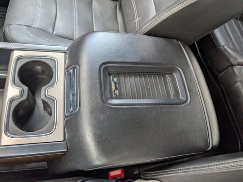 Used 2017 GMC Sierra 2500 Denali AWD/4WD image 30