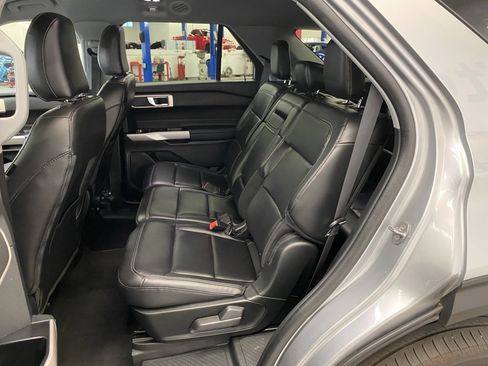 Used 2023 Ford Explorer XLT w/ Equipment Group 202A image 13