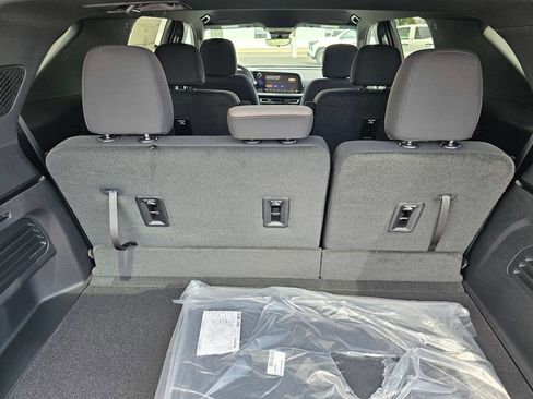 New 2026 Chevrolet Traverse LT w/ Driver Confidence Package FWD image 17