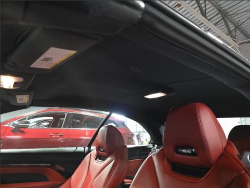 Used 2020 BMW M4 Convertible w/ Executive Package image 15