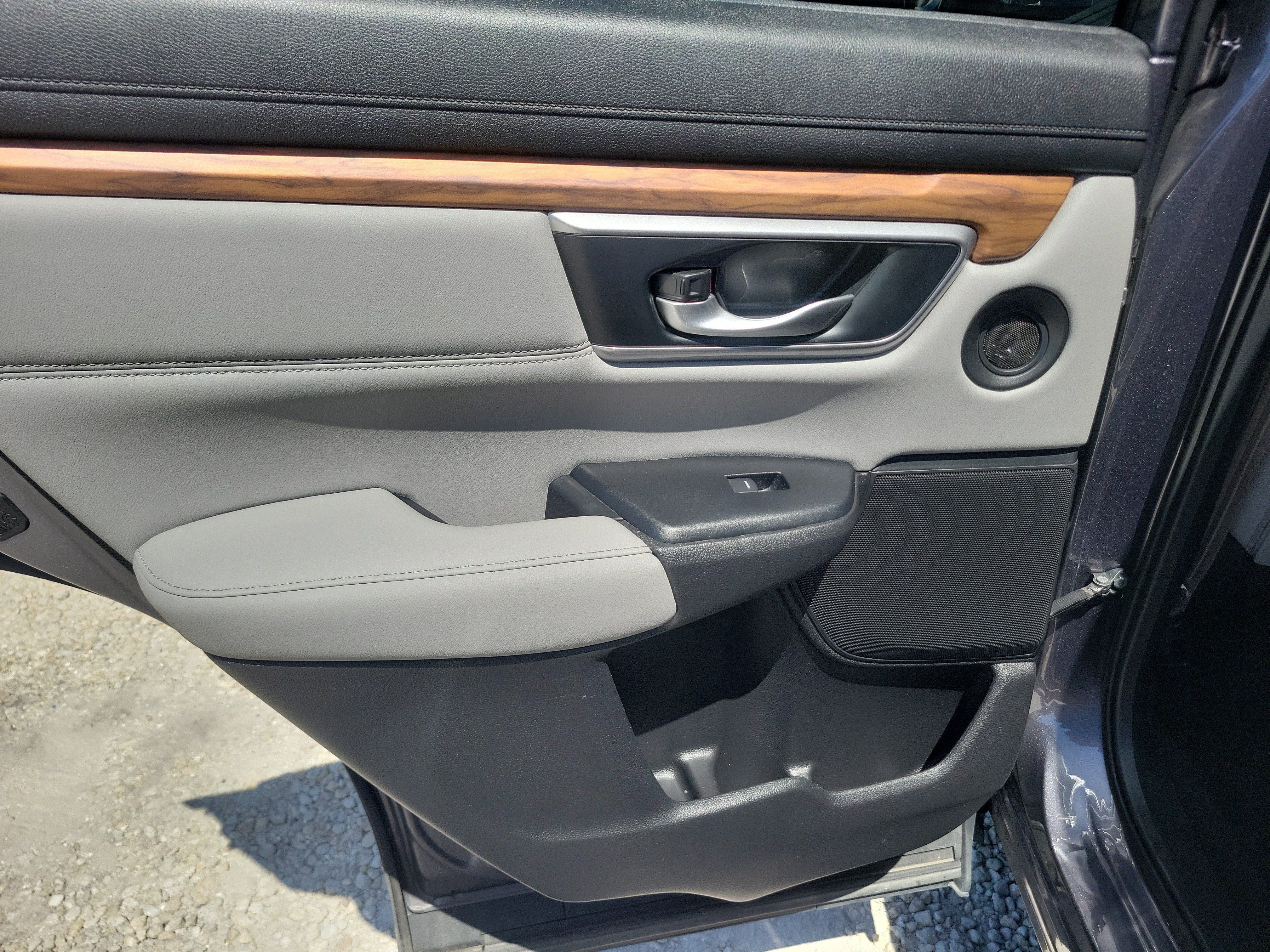 Used 2019 Honda CR-V Touring image 11