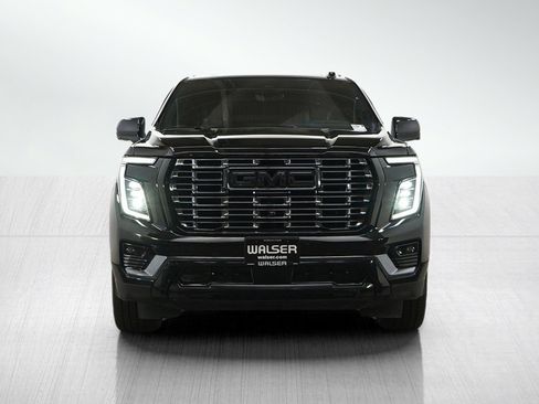 Used 2025 GMC Yukon XL Denali Ultimate AWD/4WD image 9