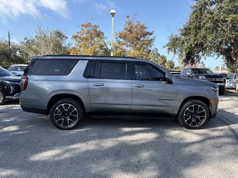 Certified 2023 Chevrolet Suburban RST w/ Sport Performance Package image 8