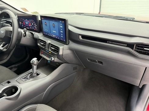 Used 2024 Ford Mustang Coupe image 9