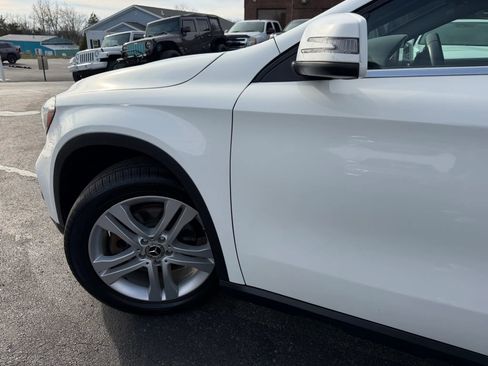 Used 2019 Mercedes-Benz GLA 250 4MATIC image 40