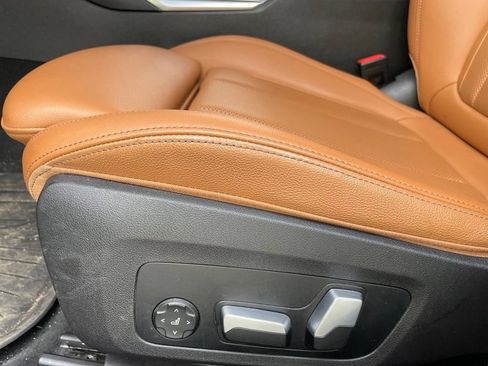 Used 2022 BMW 330i Sedan w/ Driving Assistance Package RWD image 11