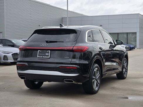 Certified 2025 Audi Q5 2.0T Premium image 8