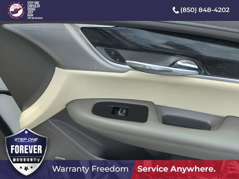 Used 2020 Cadillac XT6 Premium Luxury FWD image 38