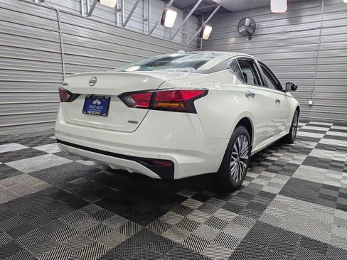 Used 2025 Nissan Altima 2.5 SV AWD/4WD image 5