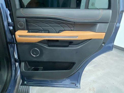 Used 2022 Ford Expedition Platinum image 48