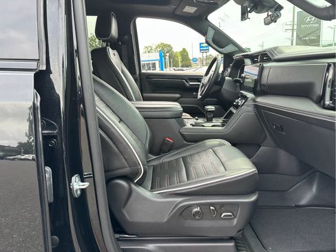 Used 2023 GMC Sierra 1500 AT4X AWD/4WD image 25