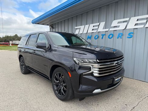 Used 2024 Chevrolet Tahoe High Country AWD/4WD image 4