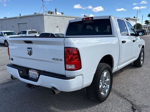 Used 2019 RAM 1500 Express w/ Express Value Package AWD/4WD image 7