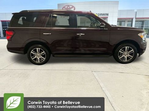 Used 2024 Ford Expedition Limited image 9