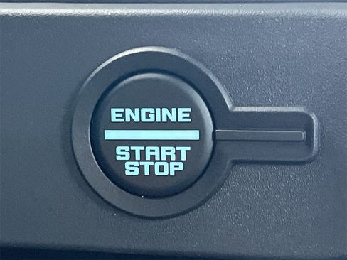 New 2025 Ford Bronco Big Bend w/ Black Diamond Package image 5